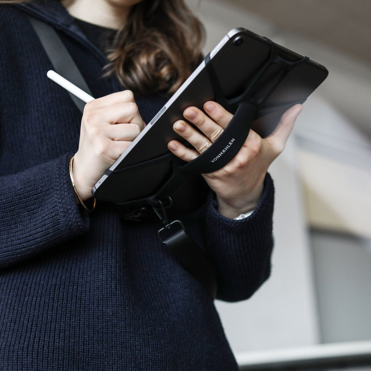 Ремешок-держатель для планшета Infinity Max, черный-6