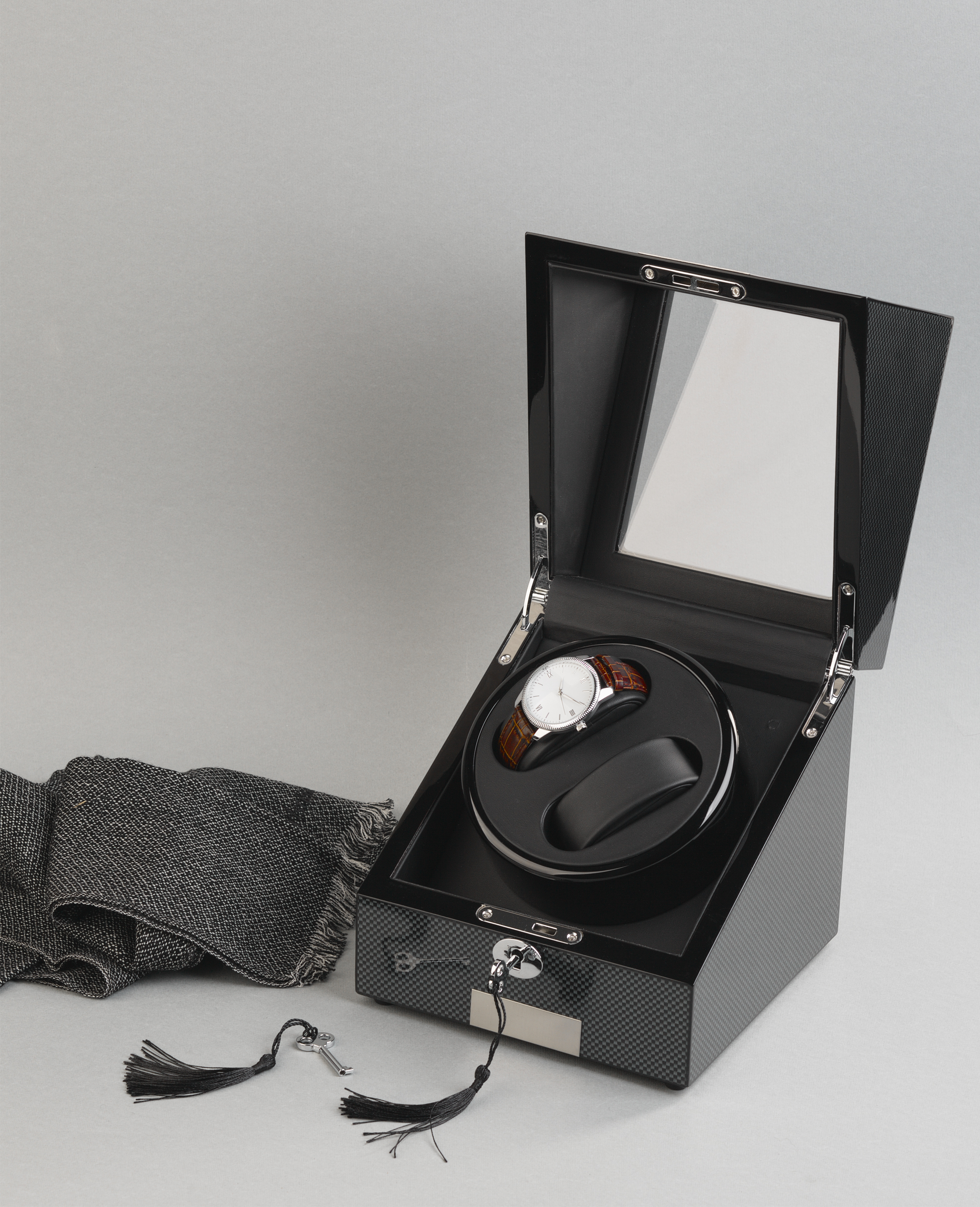 Шкатулка из дерева для часов с подзаводом-1