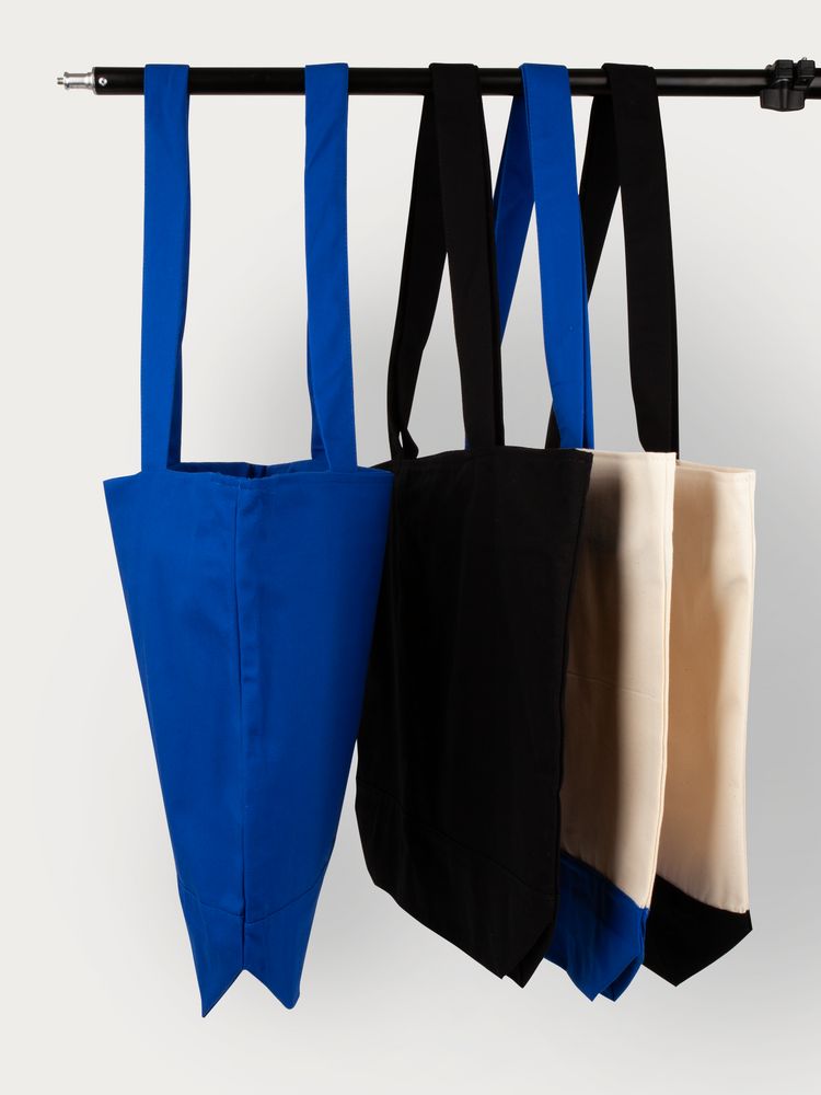 Сумка для покупок на молнии Shopaholic Zip, неокрашенная с черным-4