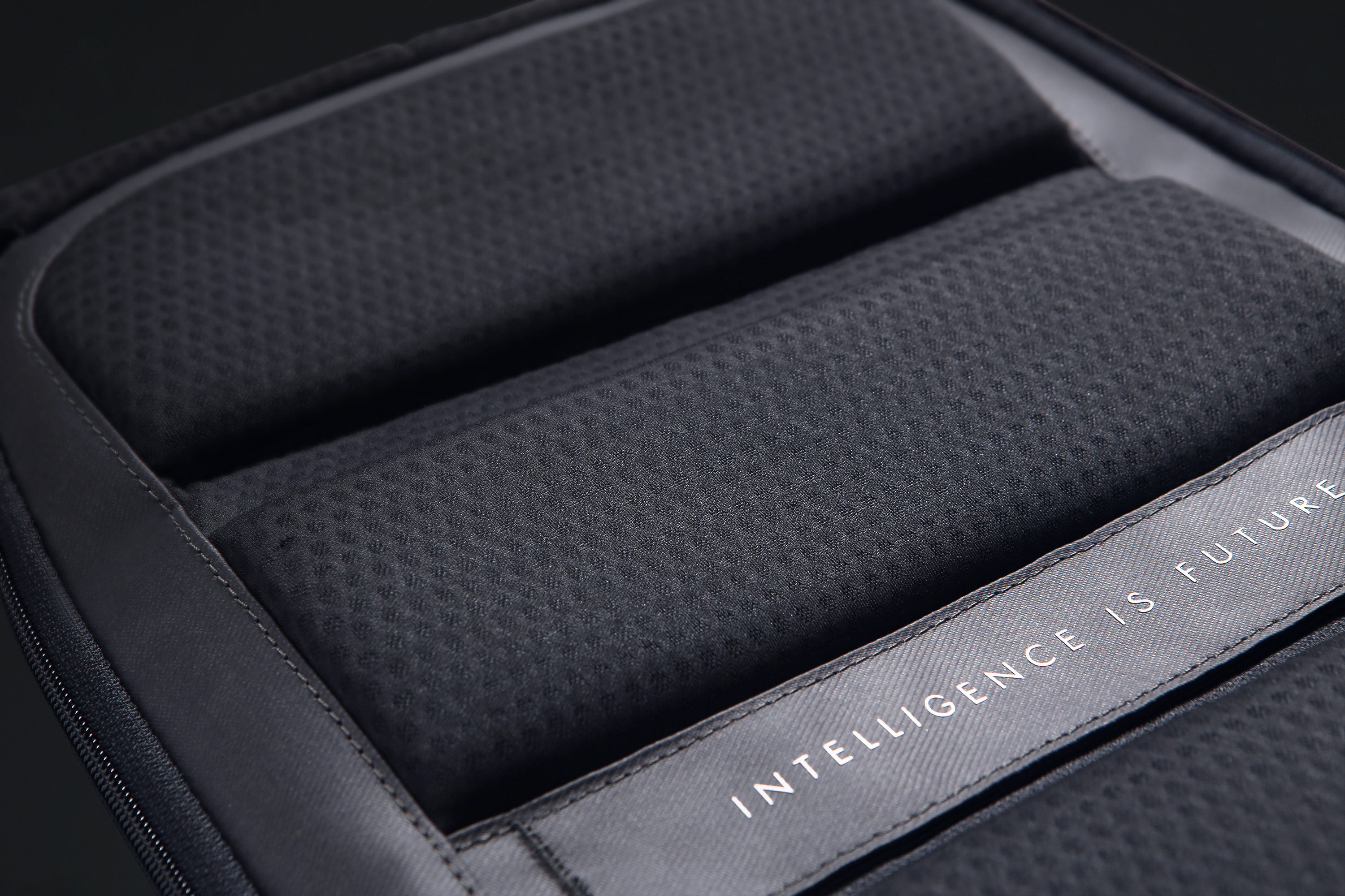 Рюкзак HiPack 43х33х16 см, черный-16