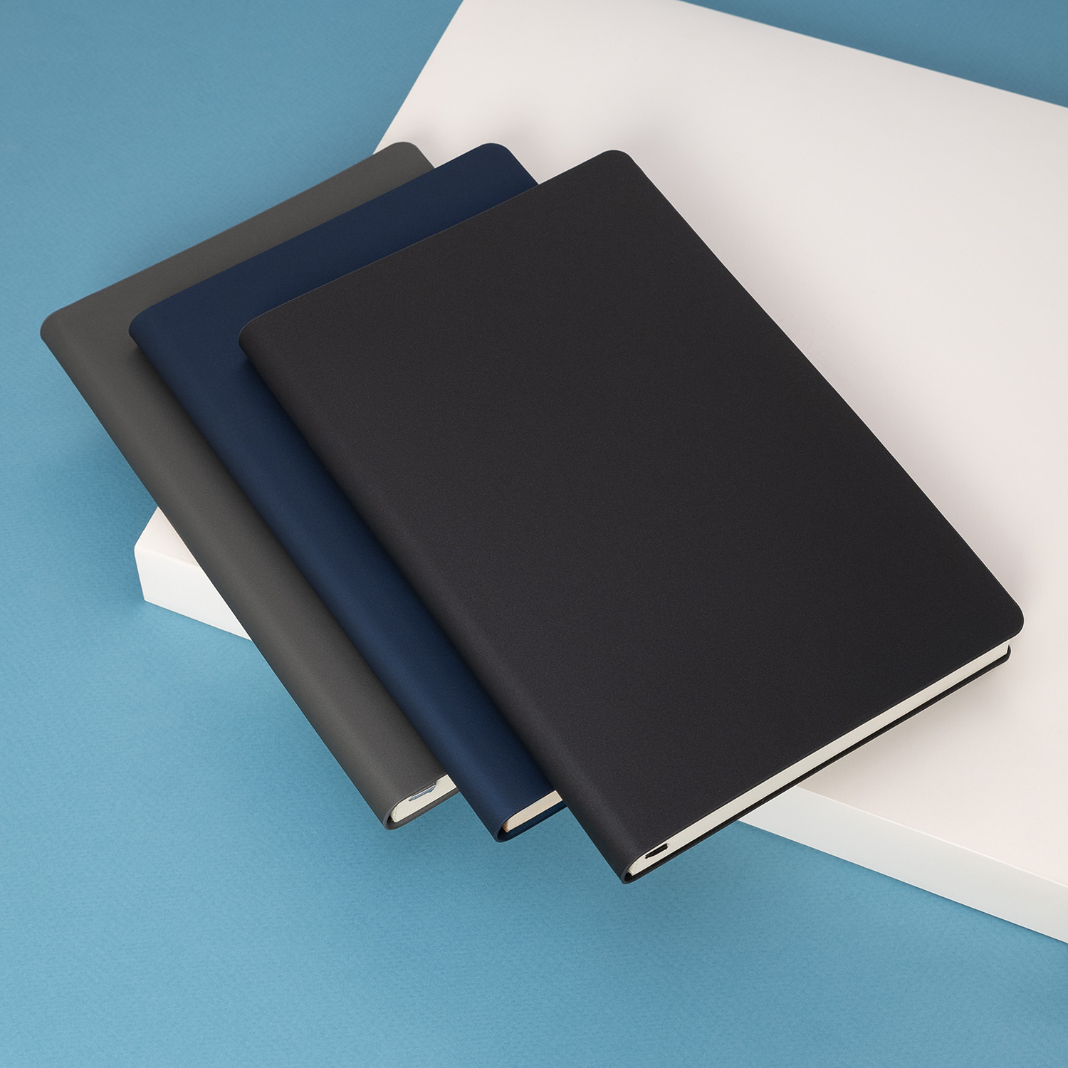 Ежедневник Star недатированный, черный (с упаковкой, со стикерами)-10