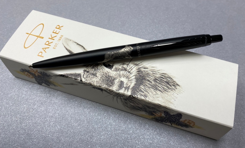 Шариковая ручка Parker Jotter XL LIMITED EDITION 2023 (символ года) в подарочной упаковке, цвет: Black, стержень: Mblue-9