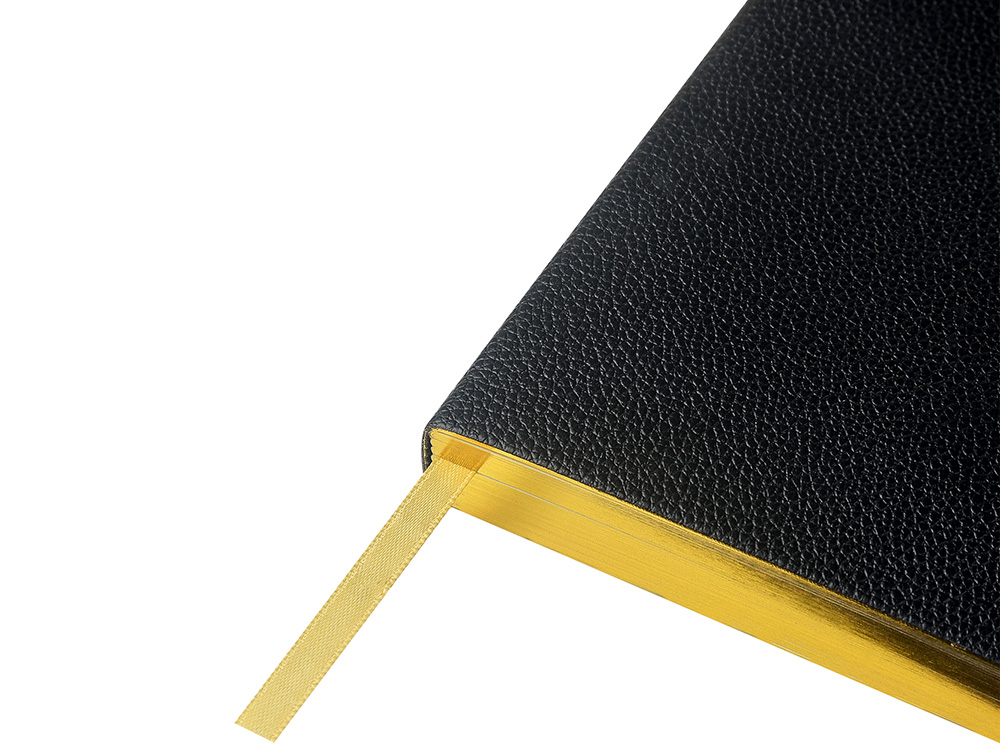 Ежедневник недатированный А5 Black с нашивкой, черный-3