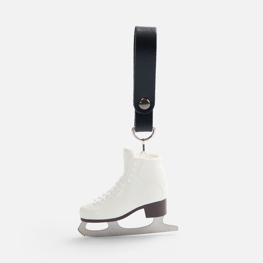 Брелок «Фигурный конек», белый-2