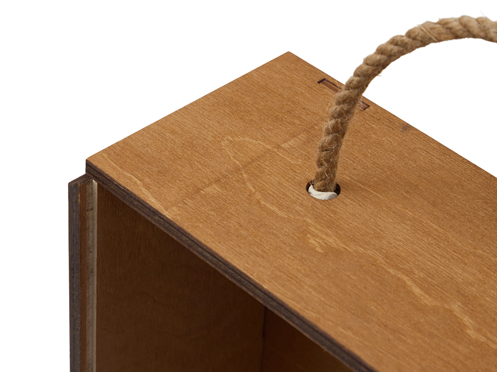 Подарочная коробка из фанеры Constellation 330х220х100 мм, фанера 6 мм, крышка на выдвижных пазах черная ЛХДФ 3 мм, бечевка-9