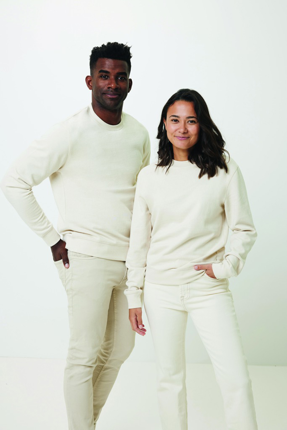 Свитшот Iqoniq Denali из переработанного неокрашенного хлопка, унисекс, 340 г/м²-32