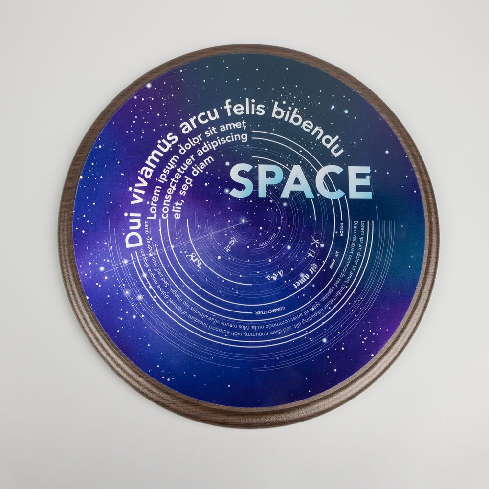 Плакетка Plaque, круглая, венге с серебристой пластиной-3