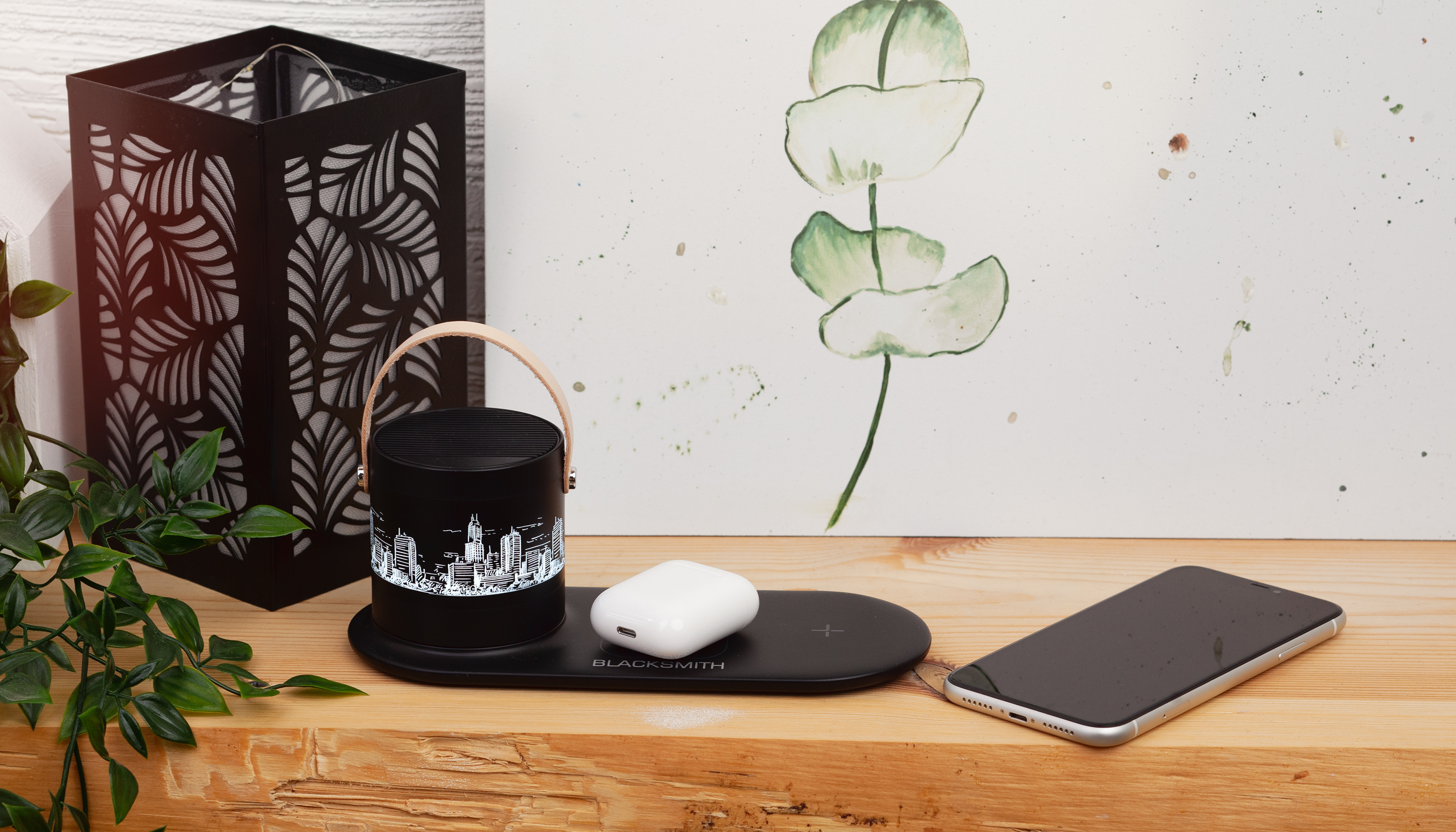 Настольная беспроводная (15W) зарядная станция "Blacksmith" с bluetooth колонкой с подсветкой логотипа-1