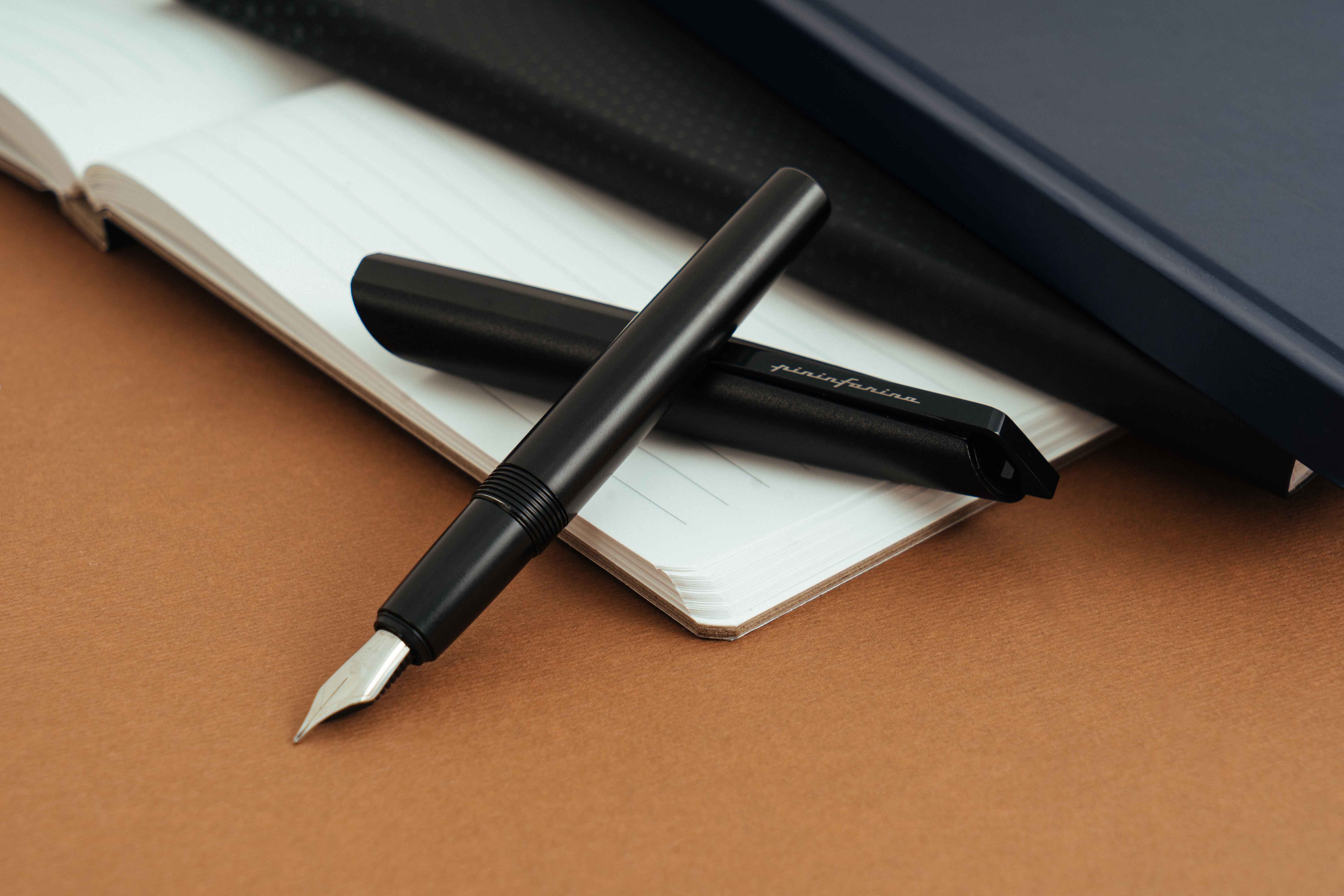 Перьевая ручка Pininfarina PF GO BLACK-5