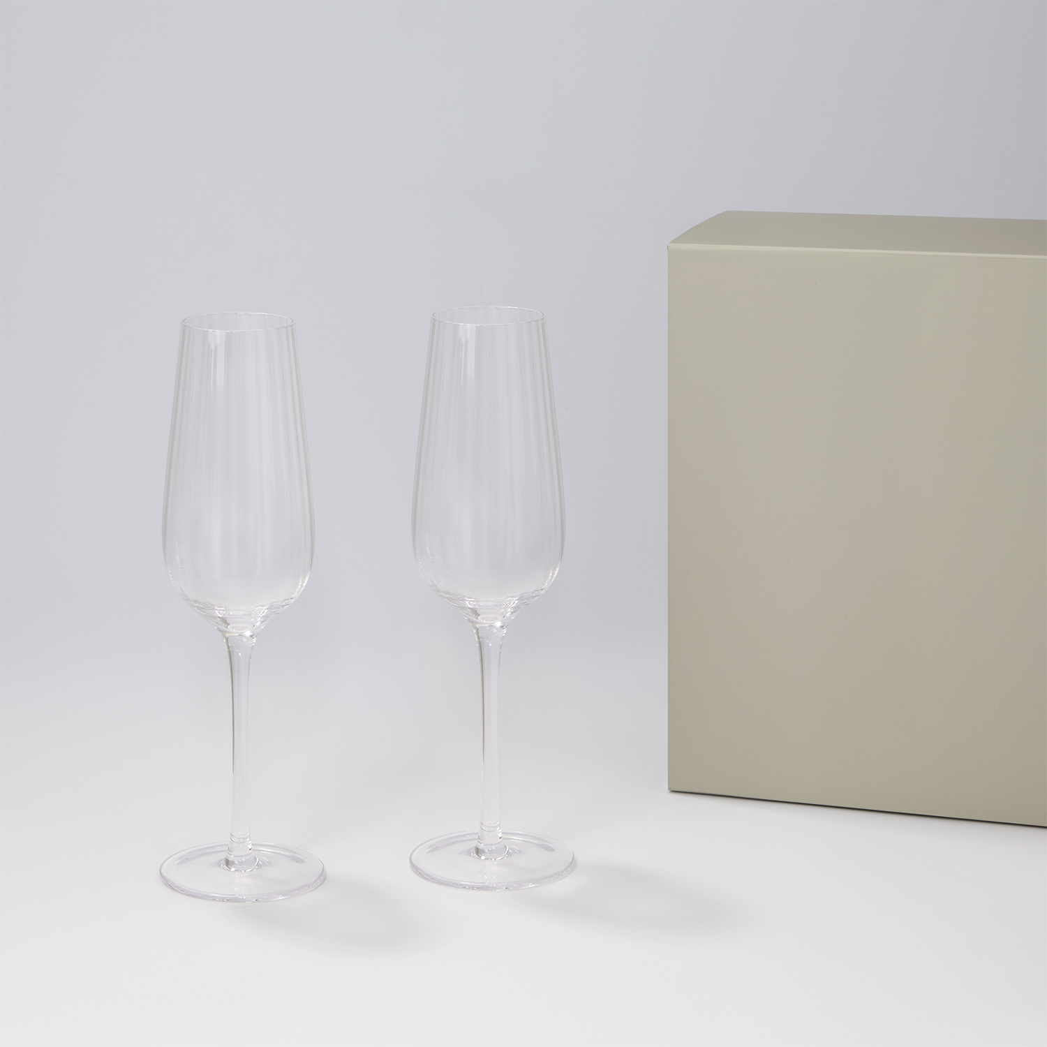 Подарочный набор 2 бокала для шампанского Бланш (Blanche) в серой коробке-0