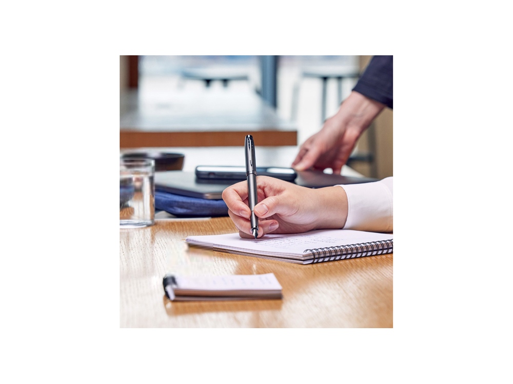 Перьевая ручка Parker IM Monochrome Black, перо:F, цвет чернил: blue, в подарочной упаковке.-6