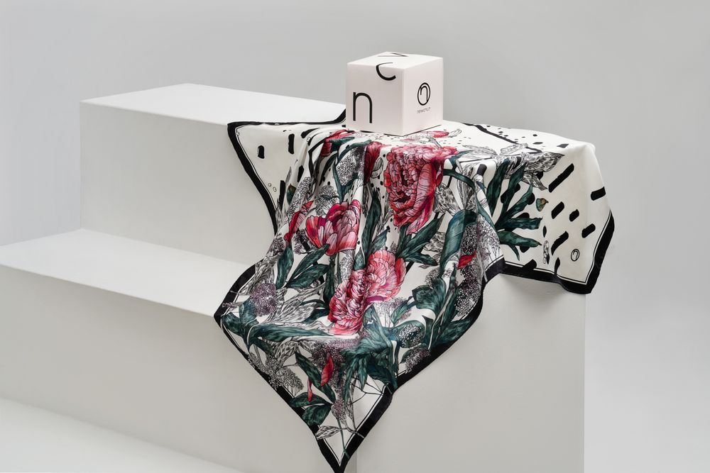 Платок шелковый Delicate, пионы-3