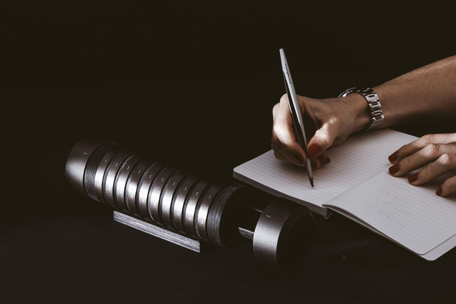 Набор Pininfarina TIME CAPSULE 2023 футляр с шифром и вечная ручка Aero-5