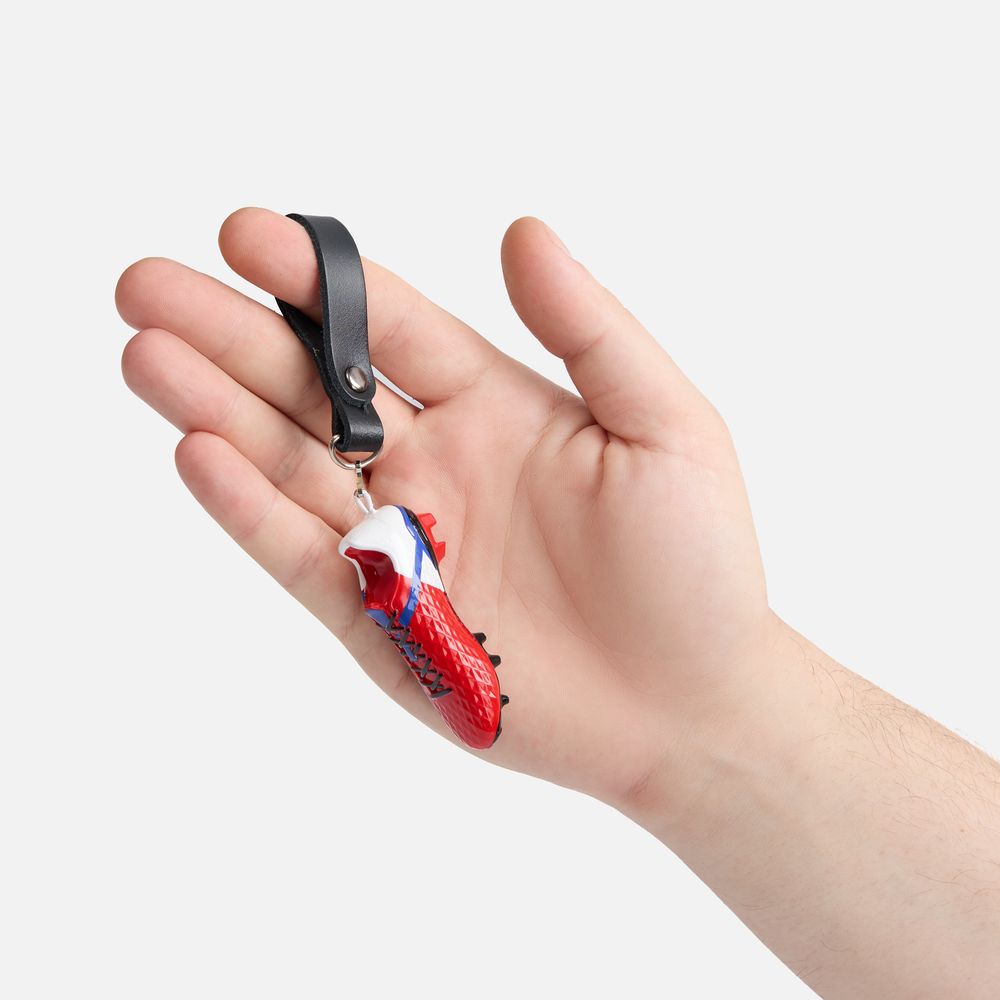 Брелок «Футбольная бутса», красный-2