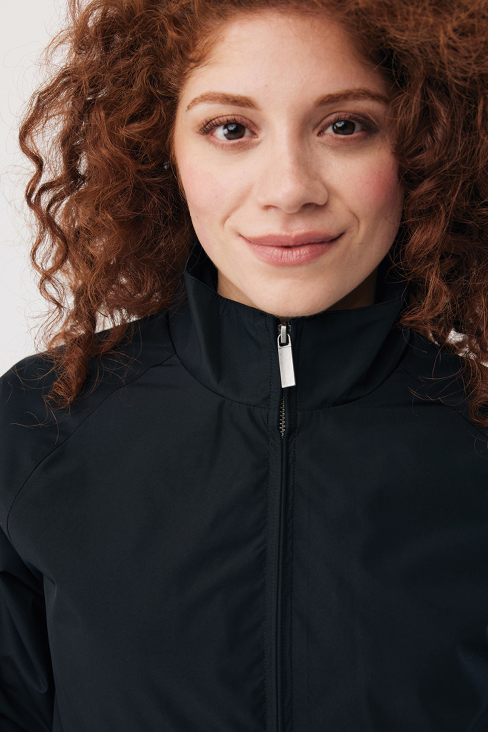 Куртка Iqoniq Odin из переработанного полиэстера-13