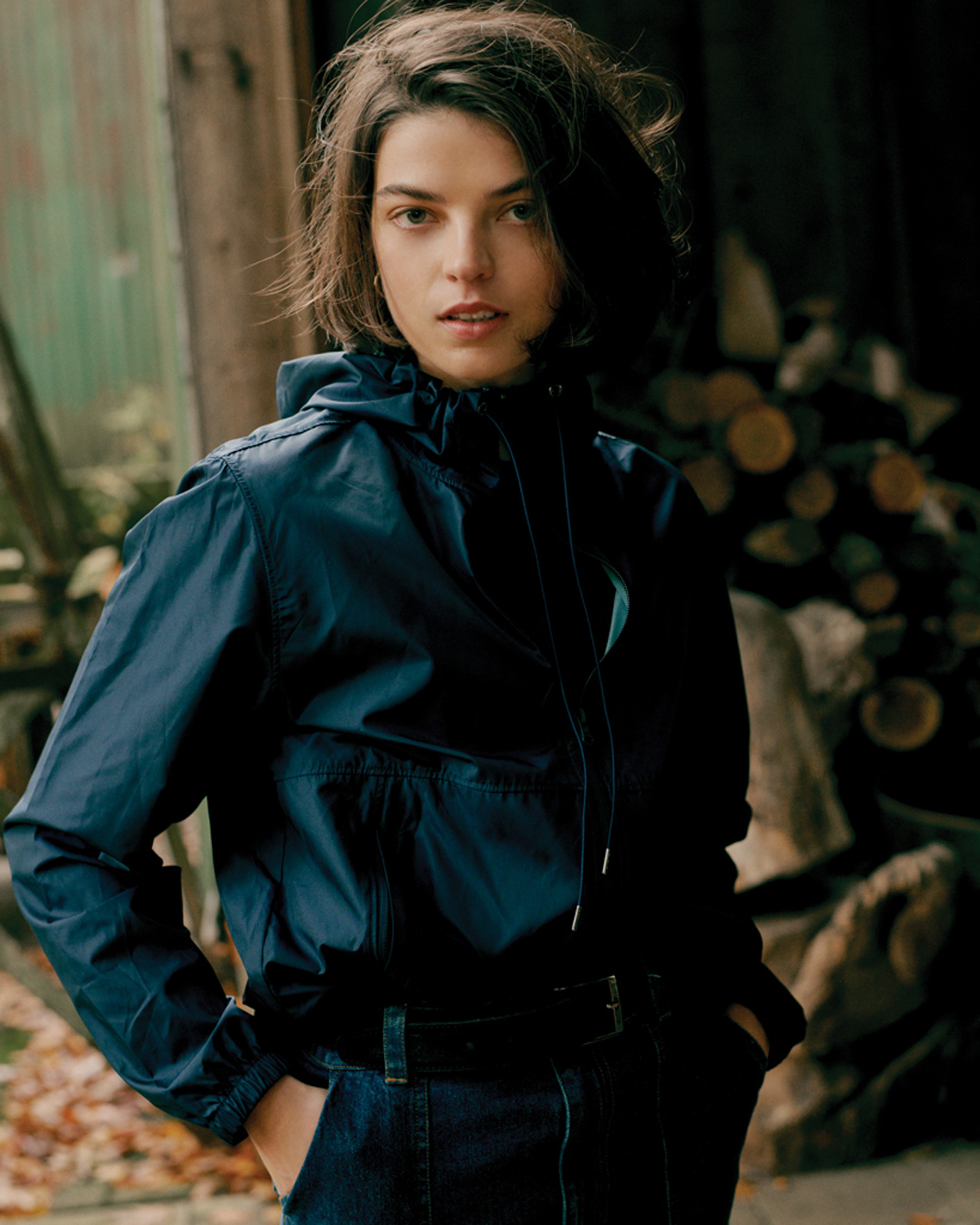 Ветровка Iqoniq Logan из переработанного полиэстера AWARE™, унисекс, 70 г/м²-5