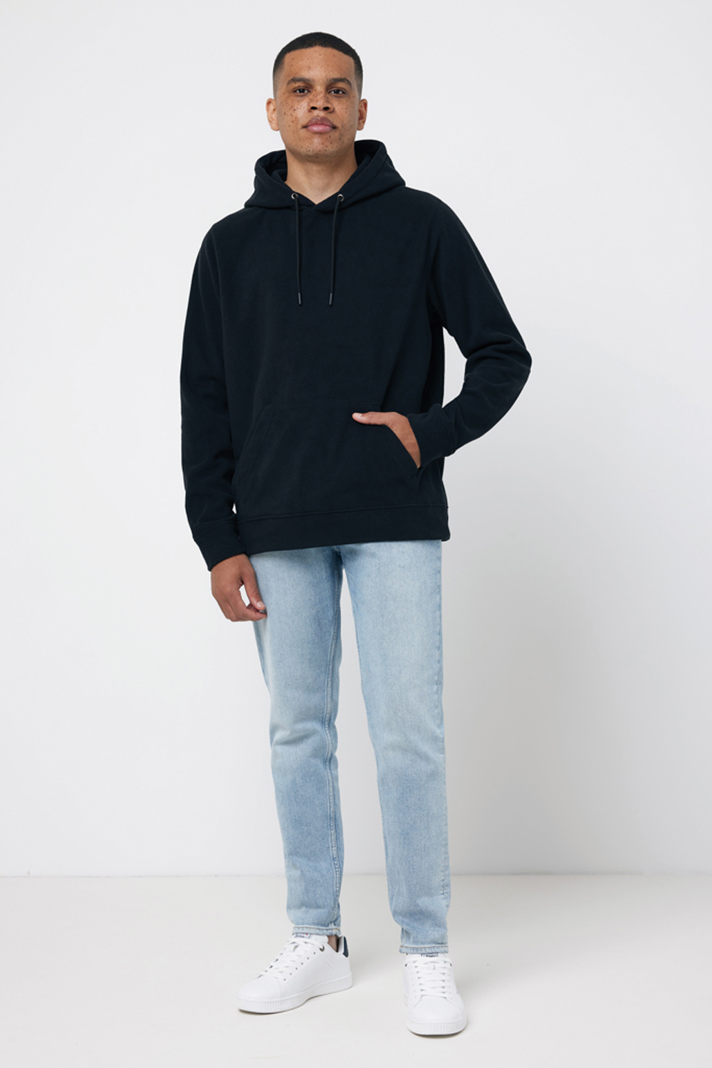 Худи Iqoniq Trivor из переработанного полиэстера AWARE™, унисекс, 240 г/м²-7