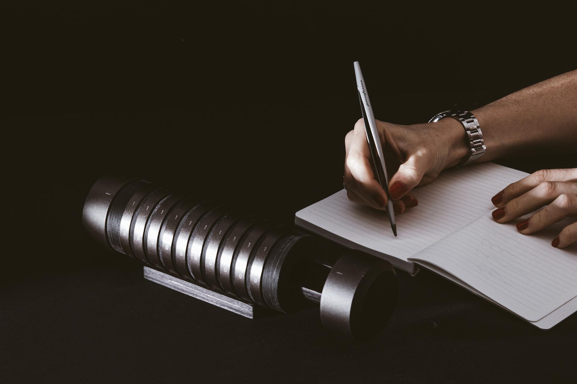 Набор Pininfarina TIME CAPSULE 2023 Limited Edition футляр с шифром и вечная ручка Aero-8