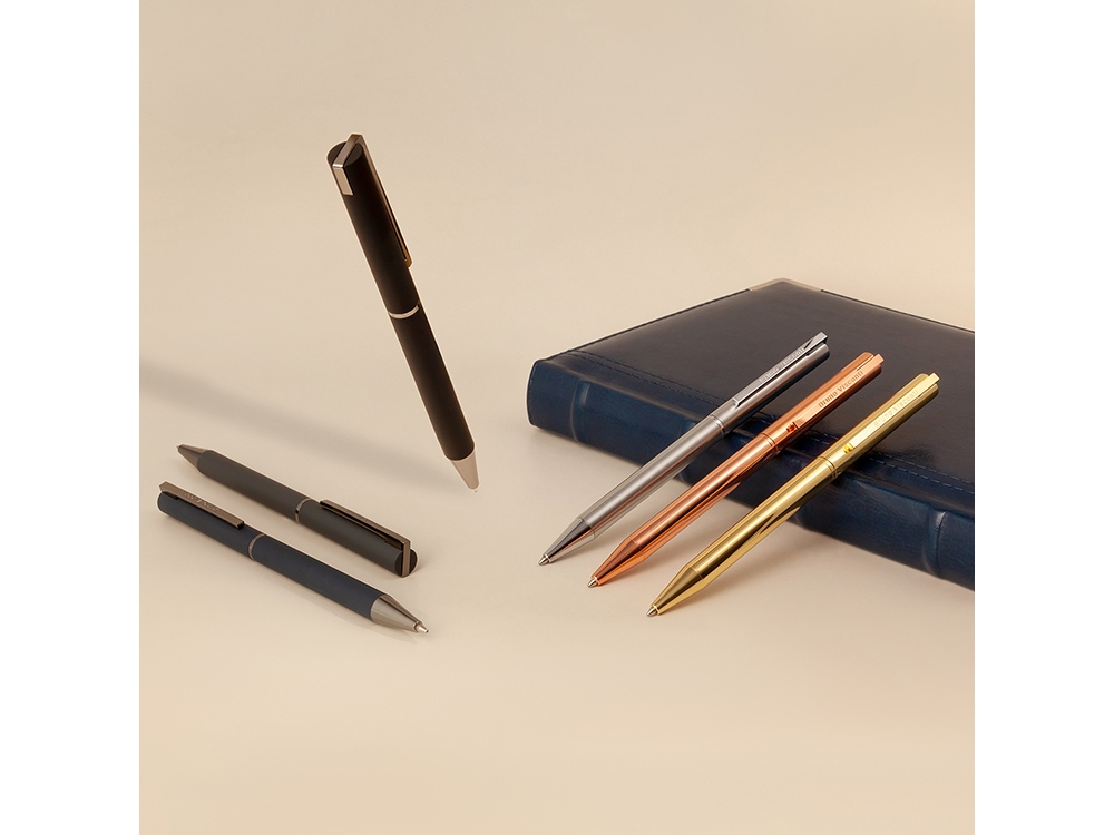 Ручка металлическая шариковая Bergamo, сталь-7