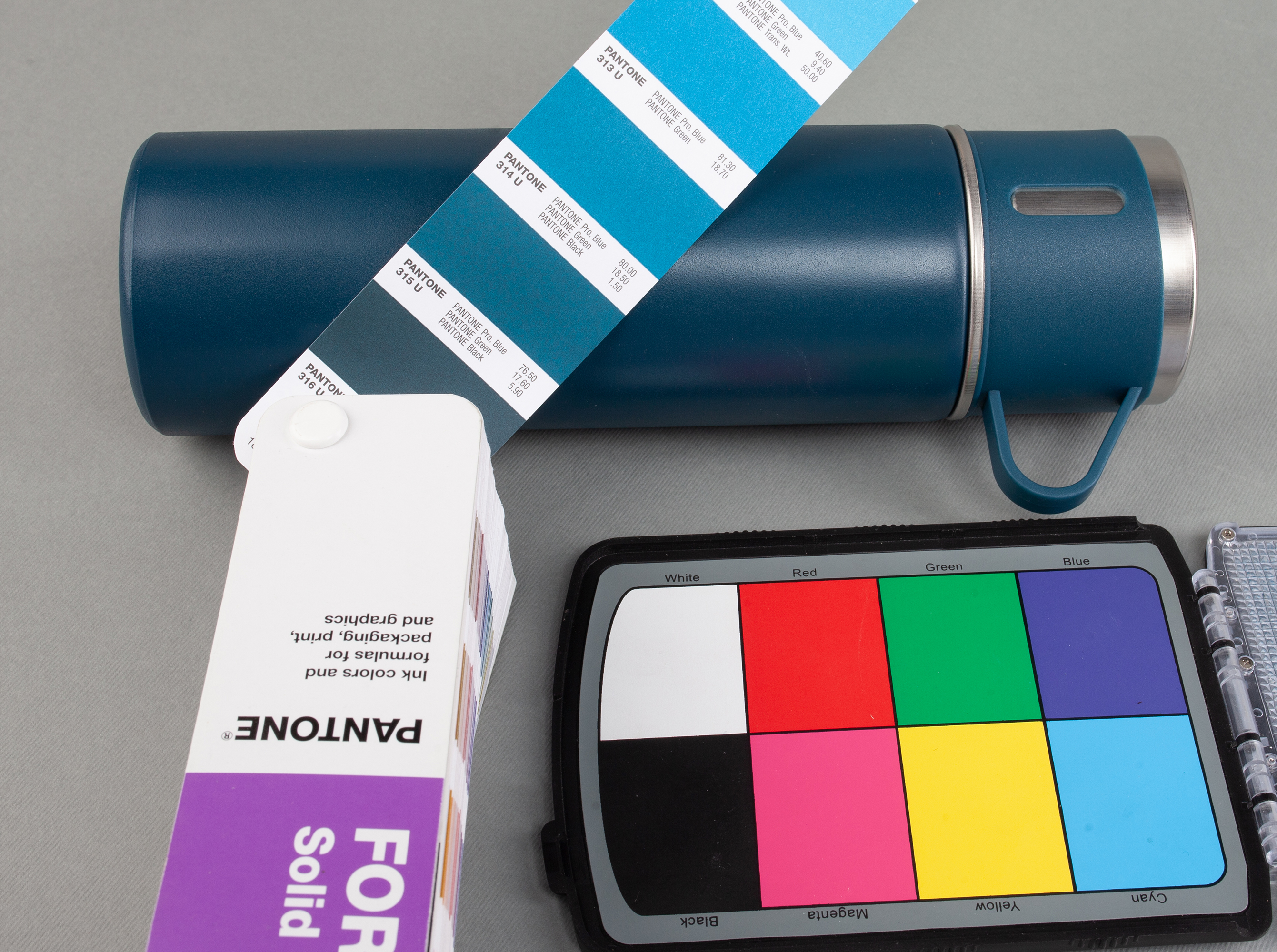 Набор подарочный "Алтай": термос, 3 кружки, покрытие пудра-5