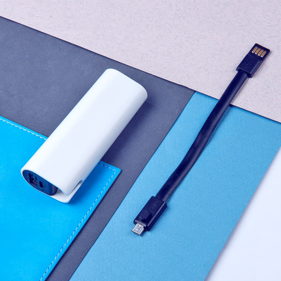 Универсальное зарядное устройство "Cute" (2200mAh), белый-4