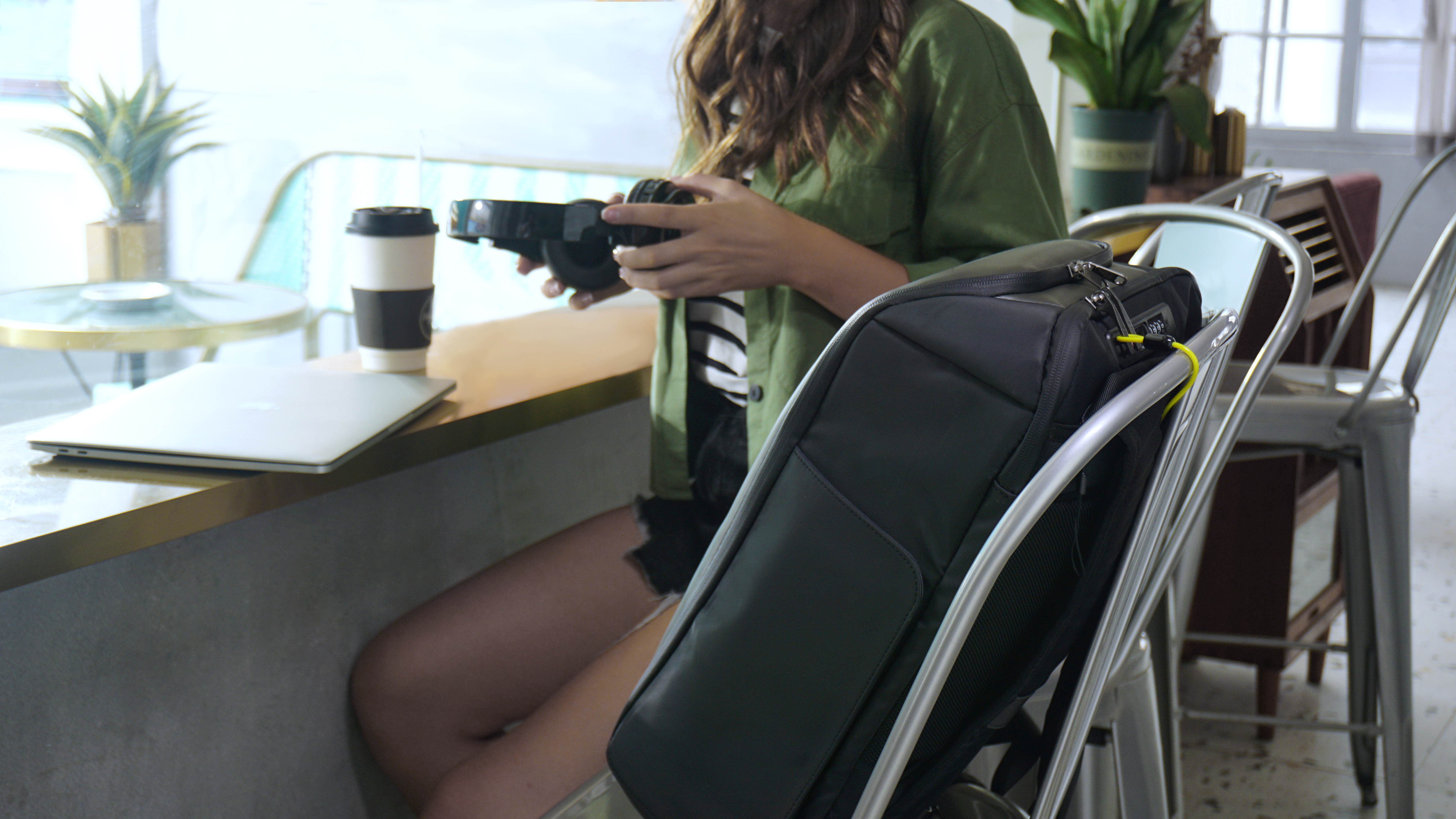 Рюкзак FlipPack 47х30х17 см, темно-зеленый/черный-23