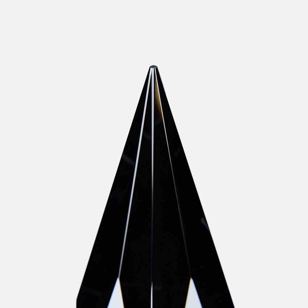 Стела Elitist-3