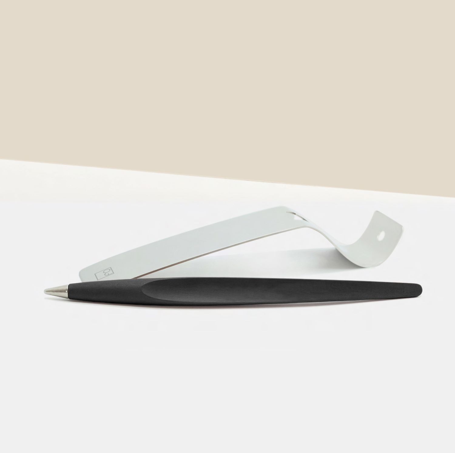 Вечная ручка Pininfarina Piuma A MODERN CLASSIC CHARCOAL-12