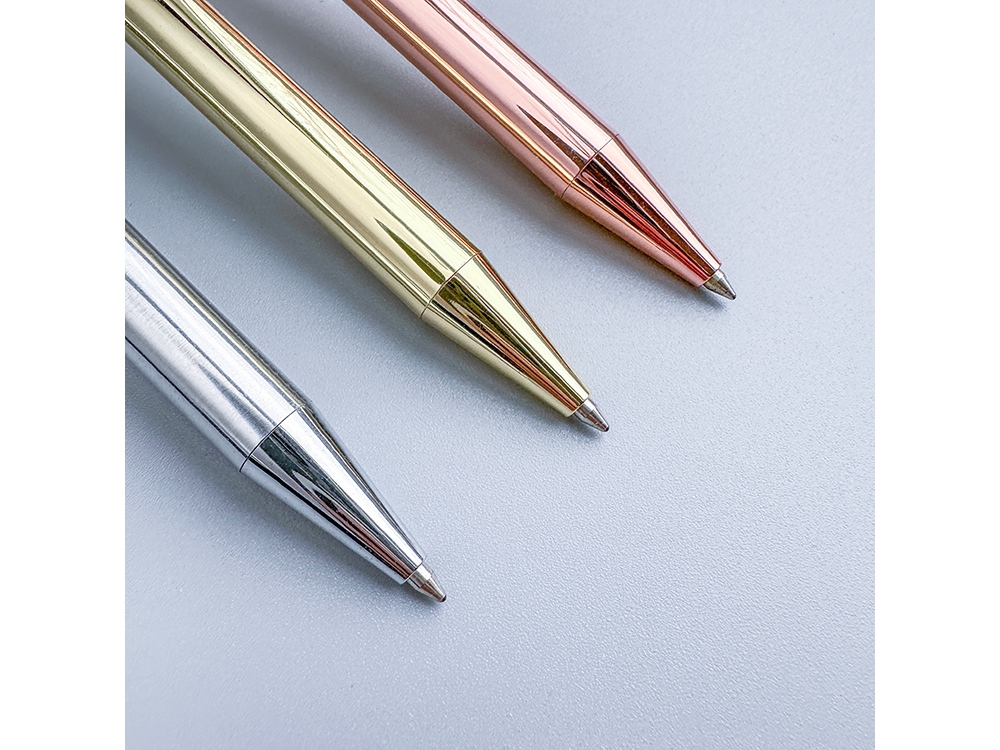 Ручка металлическая шариковая Bergamo, сталь-4