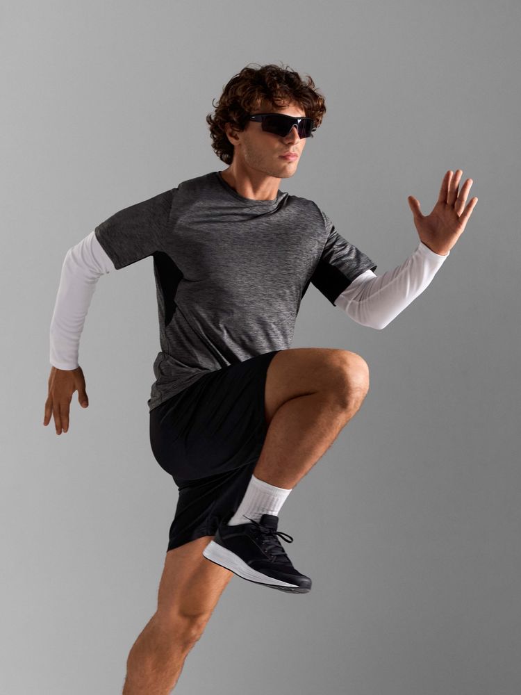 Футболка спортивная унисекс Storm, серая-5