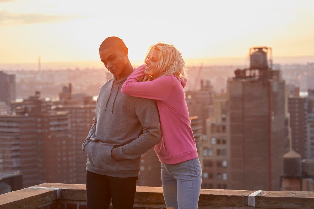 Толстовка с капюшоном женская Hoodie, светло-желтая-3