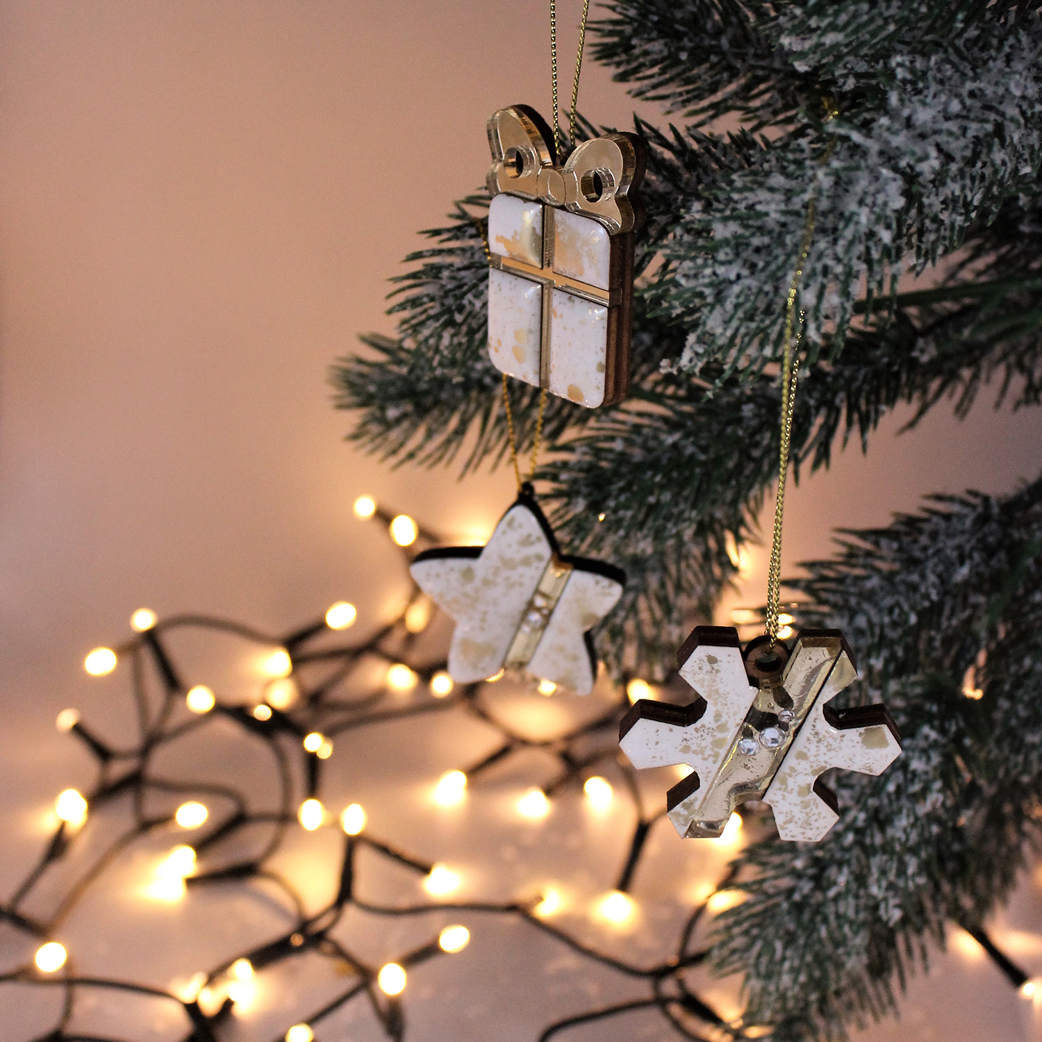 Ёлочная игрушка Снежинка (белый с золотым )-5