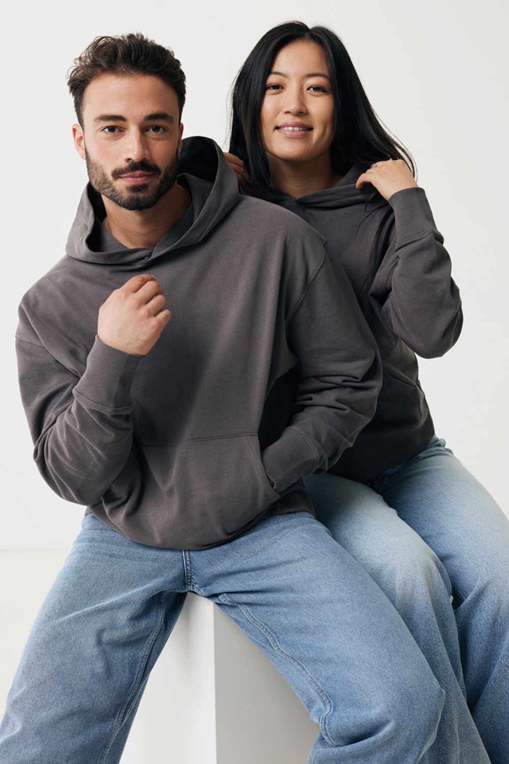 Худи Iqoniq Yoho из переработанного хлопка, свободный крой, унисекс, 340 г/м²-4