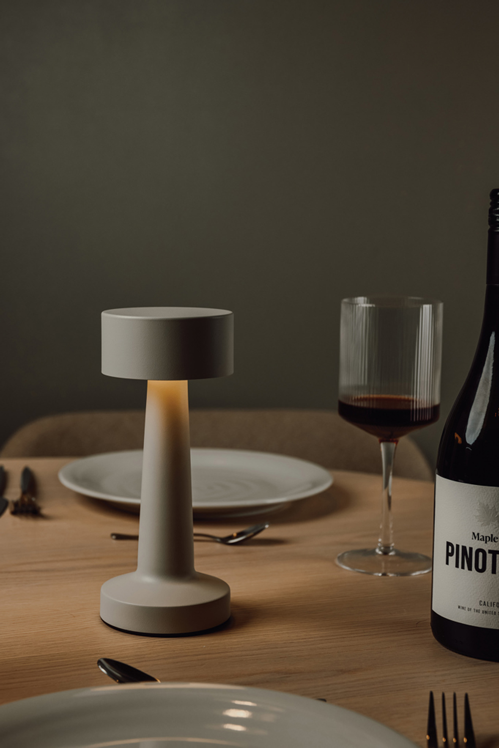 Настольная лампа VINGA Maris из переработанного пластика RCS-5