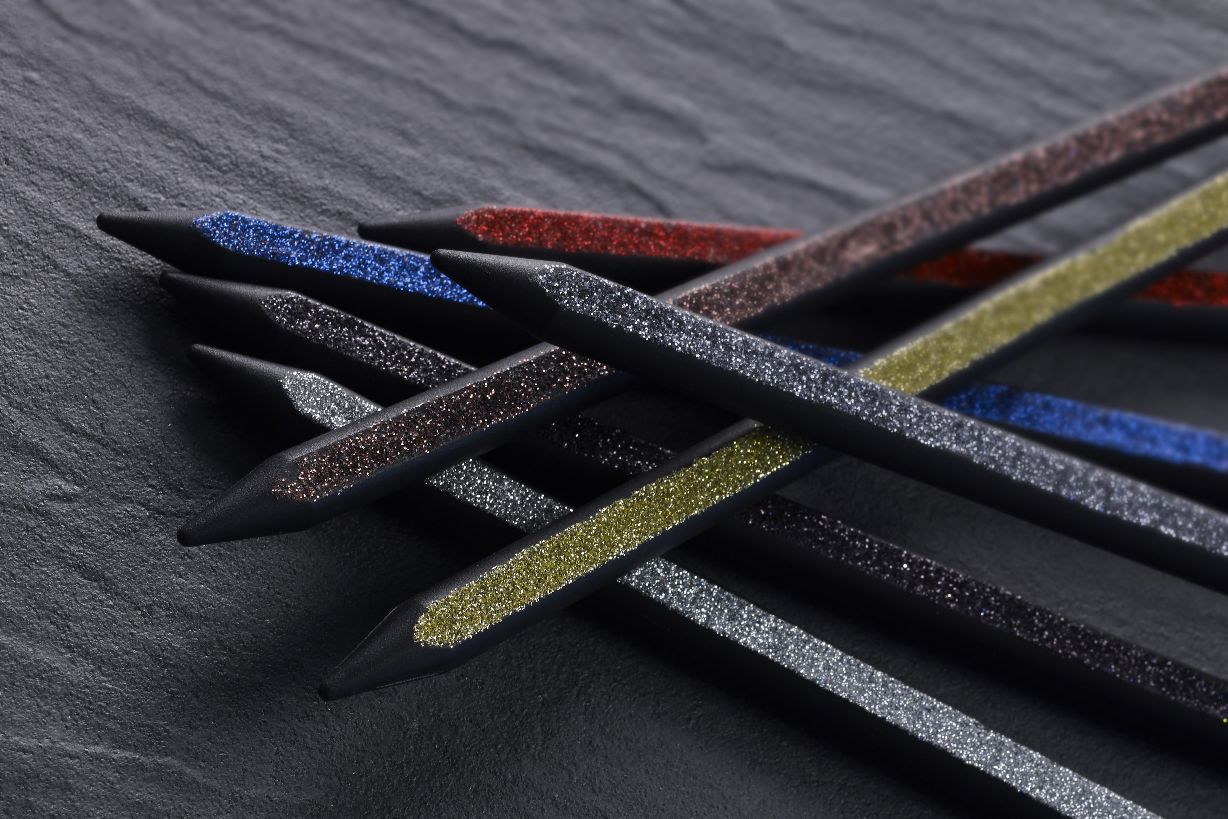 Карандаш графитовый Perpetua Glitter черный, с ластиком-1