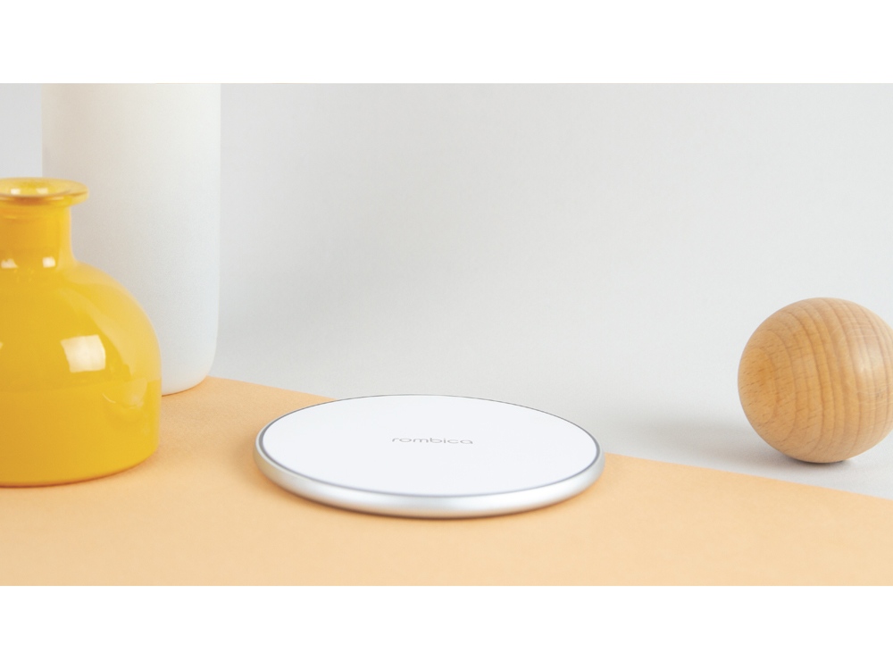 Беспроводное зарядное устройство Rombica  NEO Core Quick c быстрой зарядкой, белый (с лого)-4