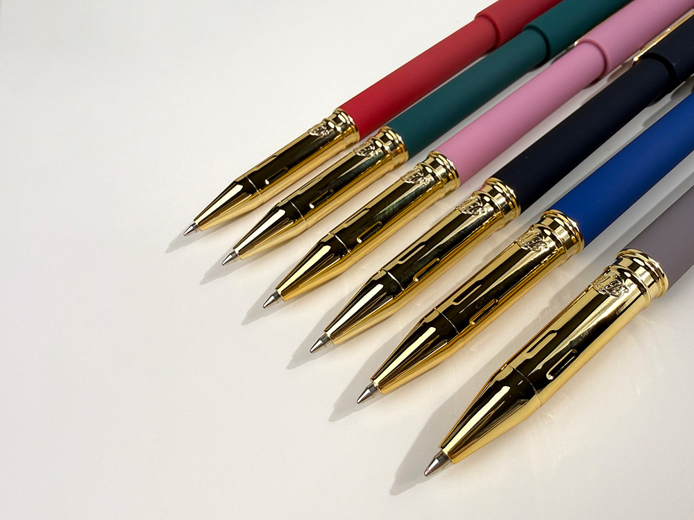 Ручка пластиковая шариковая Parliament, 0,7 мм, синие чернила, темно-синий/золотистый-7