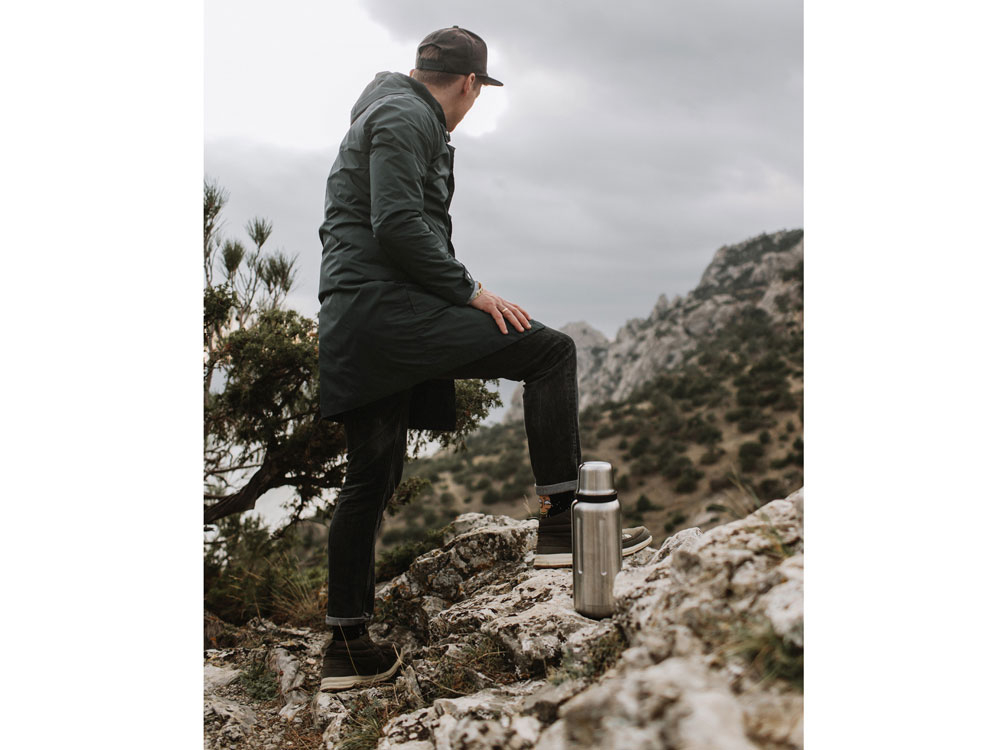 Термос для напитков, вакуумный, бытовой, тм bobber. Объем 1 литр. Артикул Flask-1000 Matte-9