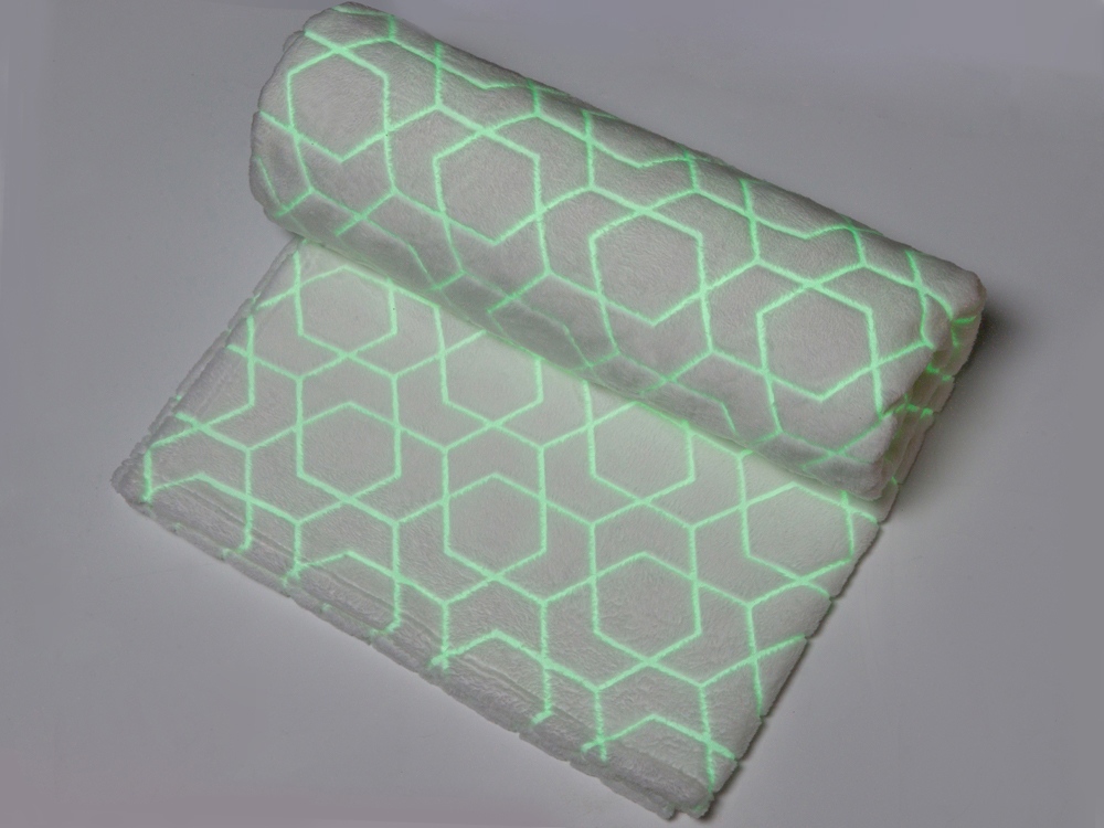 Светящийся в темноте плед Lattice черный-4