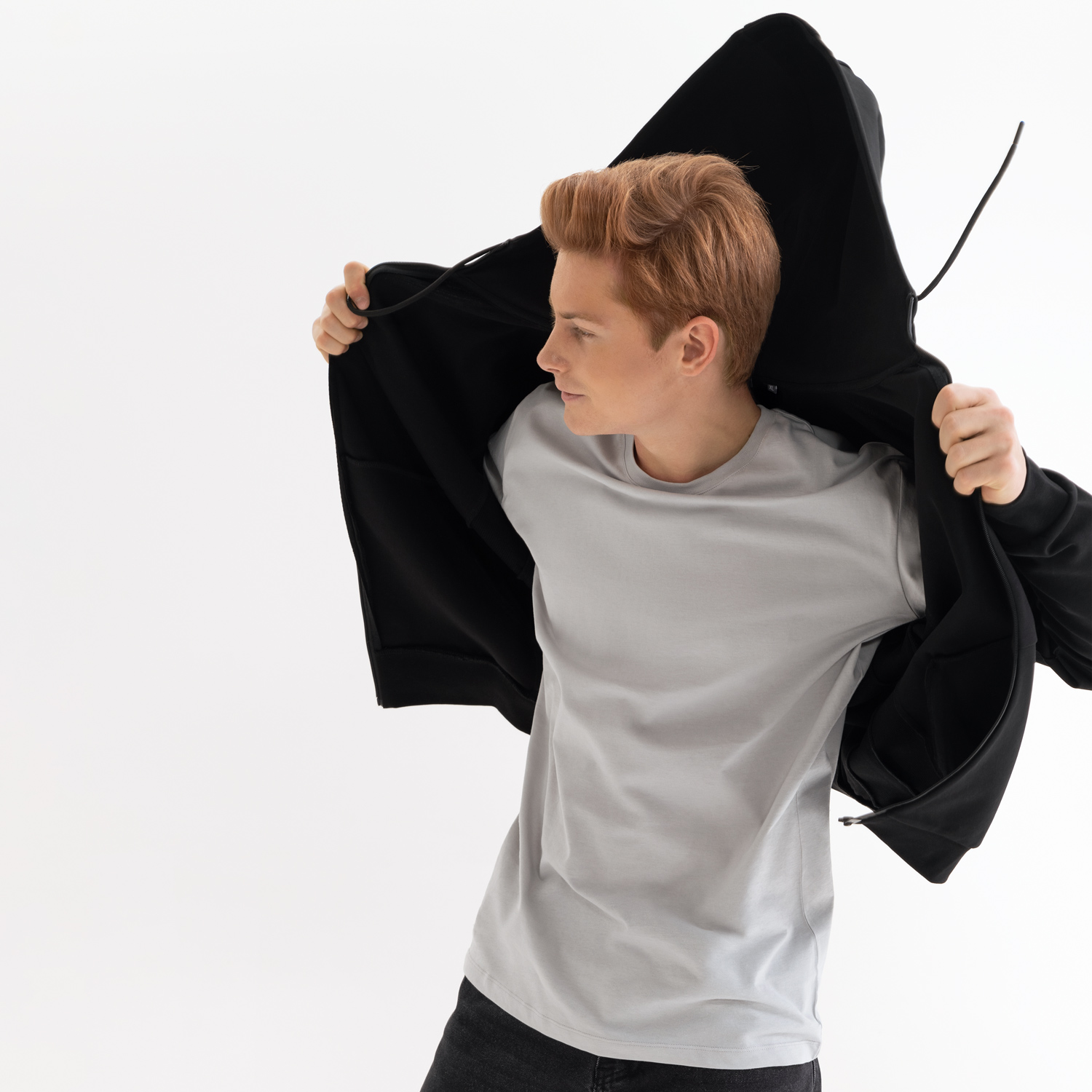 Толстовка на молнии с капюшоном MATEO черная-6