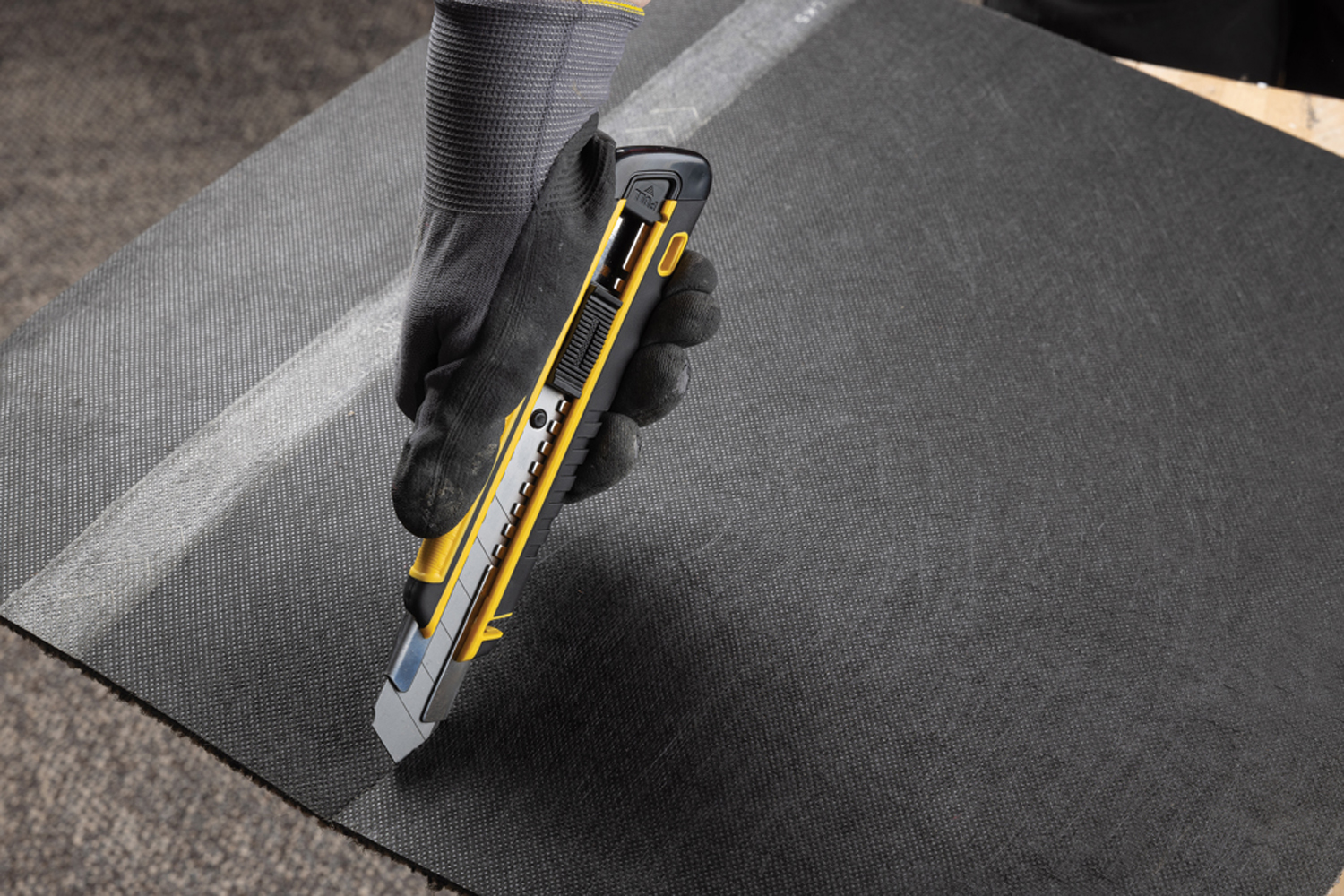 Строительный нож из переработанного пластика RCS с линейкой на корпусе-5