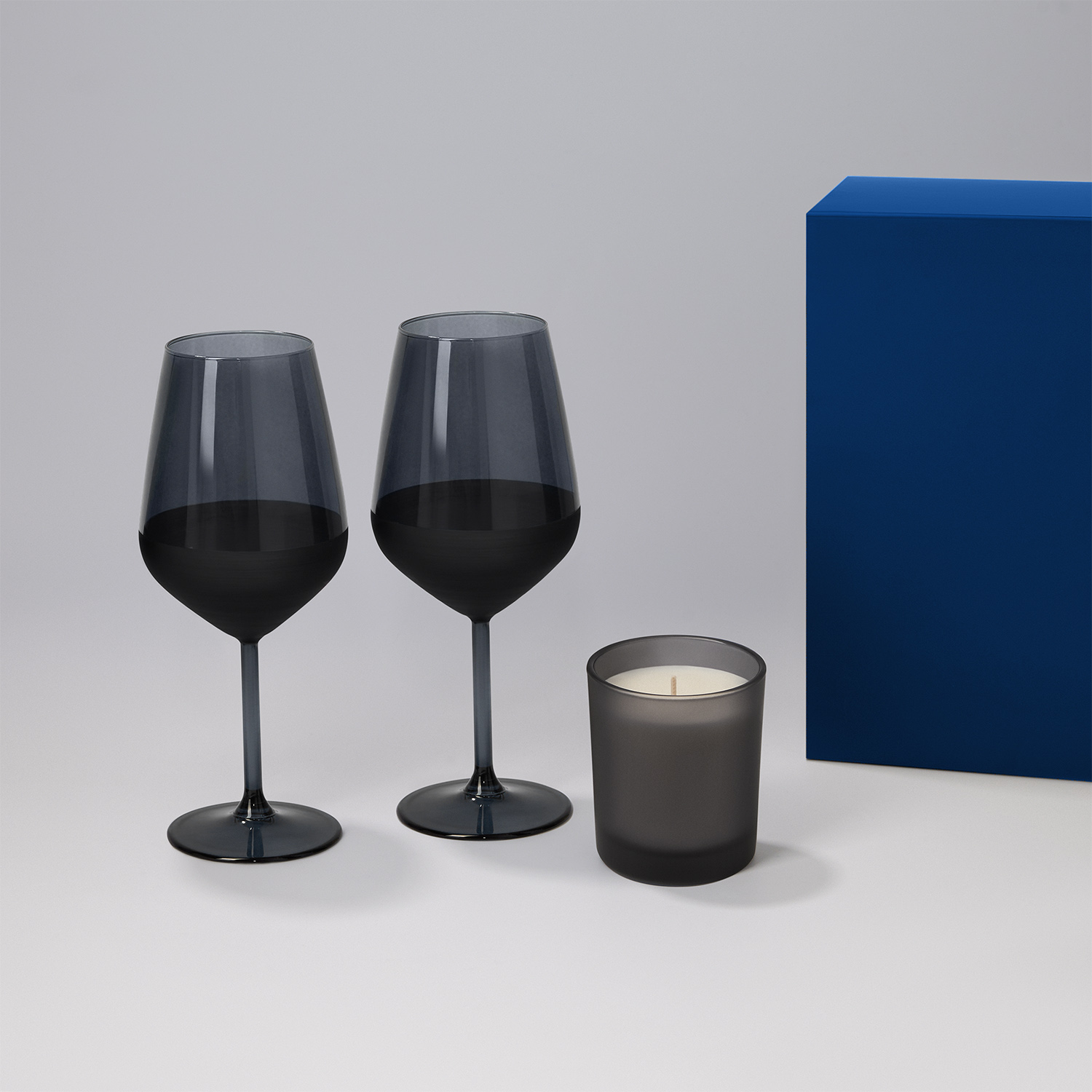 Подарочный набор свеча Enigma + 2 бокала для вина Black Edition в синей коробке-0