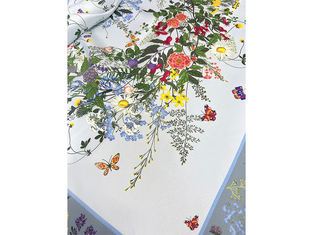 Платок Русский полевой букет, молочный-1