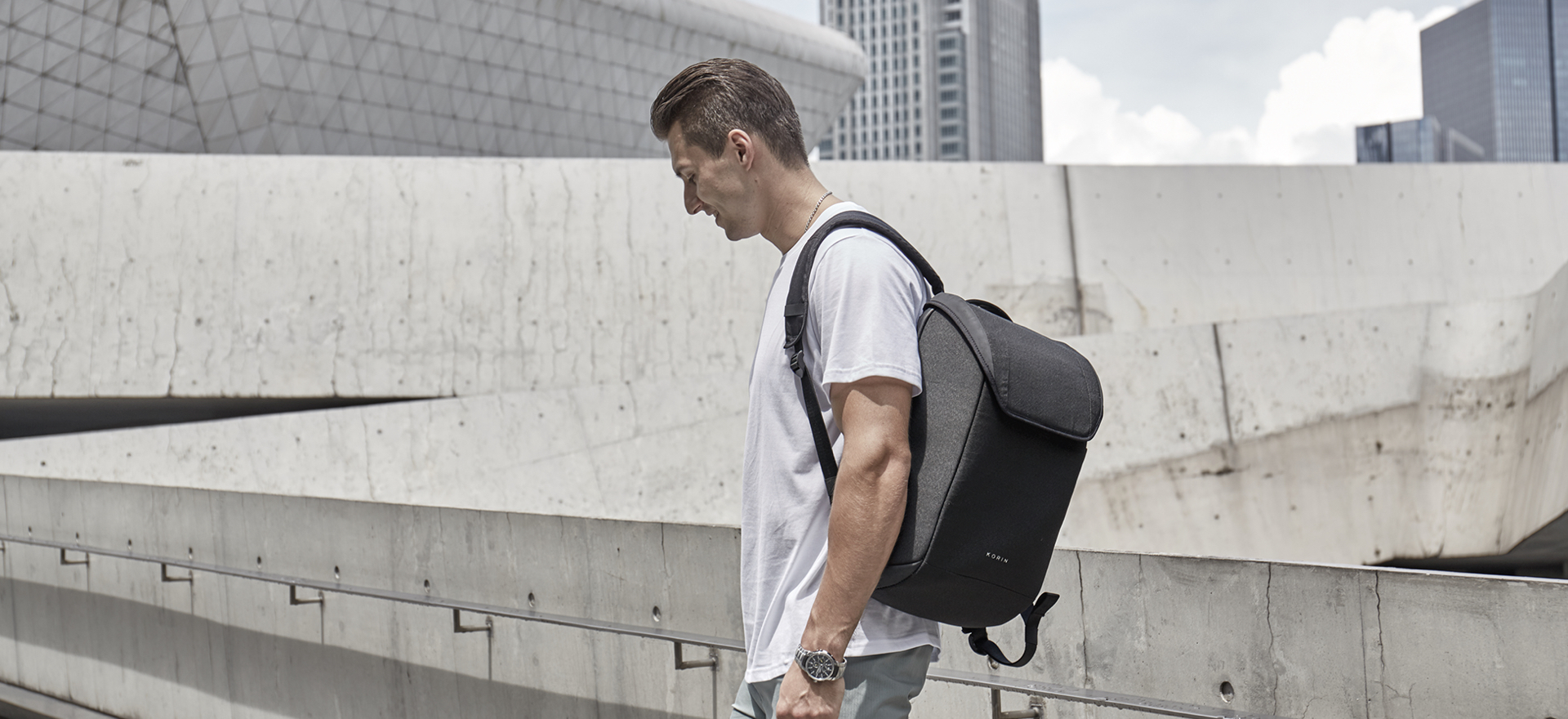 Рюкзак ClickPack X 45х32х15,5 см, с клапаном, черный-27