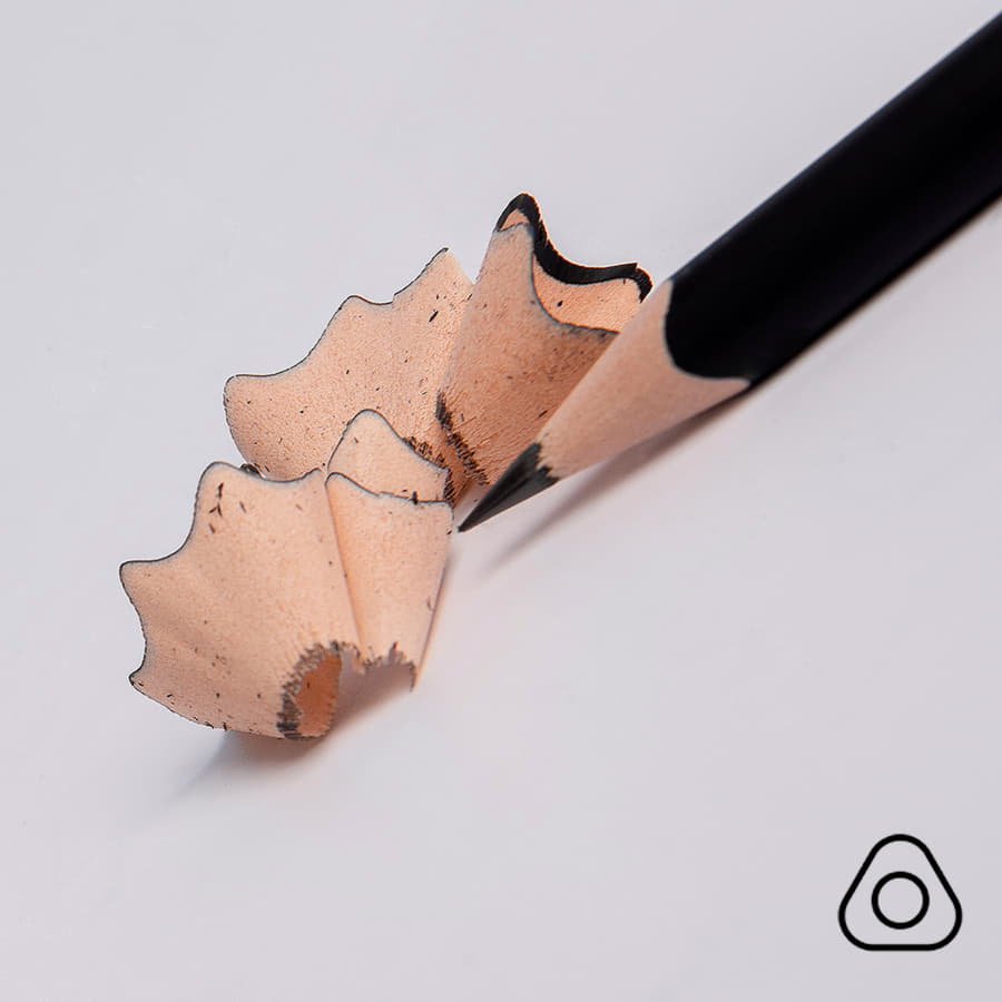 Карандаш чернографитный трехгранный TRINITY, черный-1