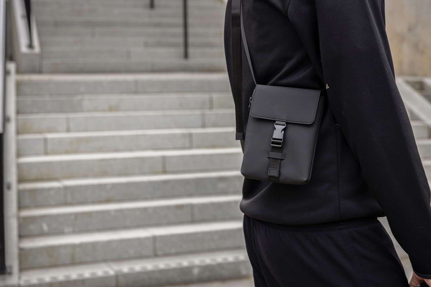 Сумка через плечо VINGA Baltimore RCS-8