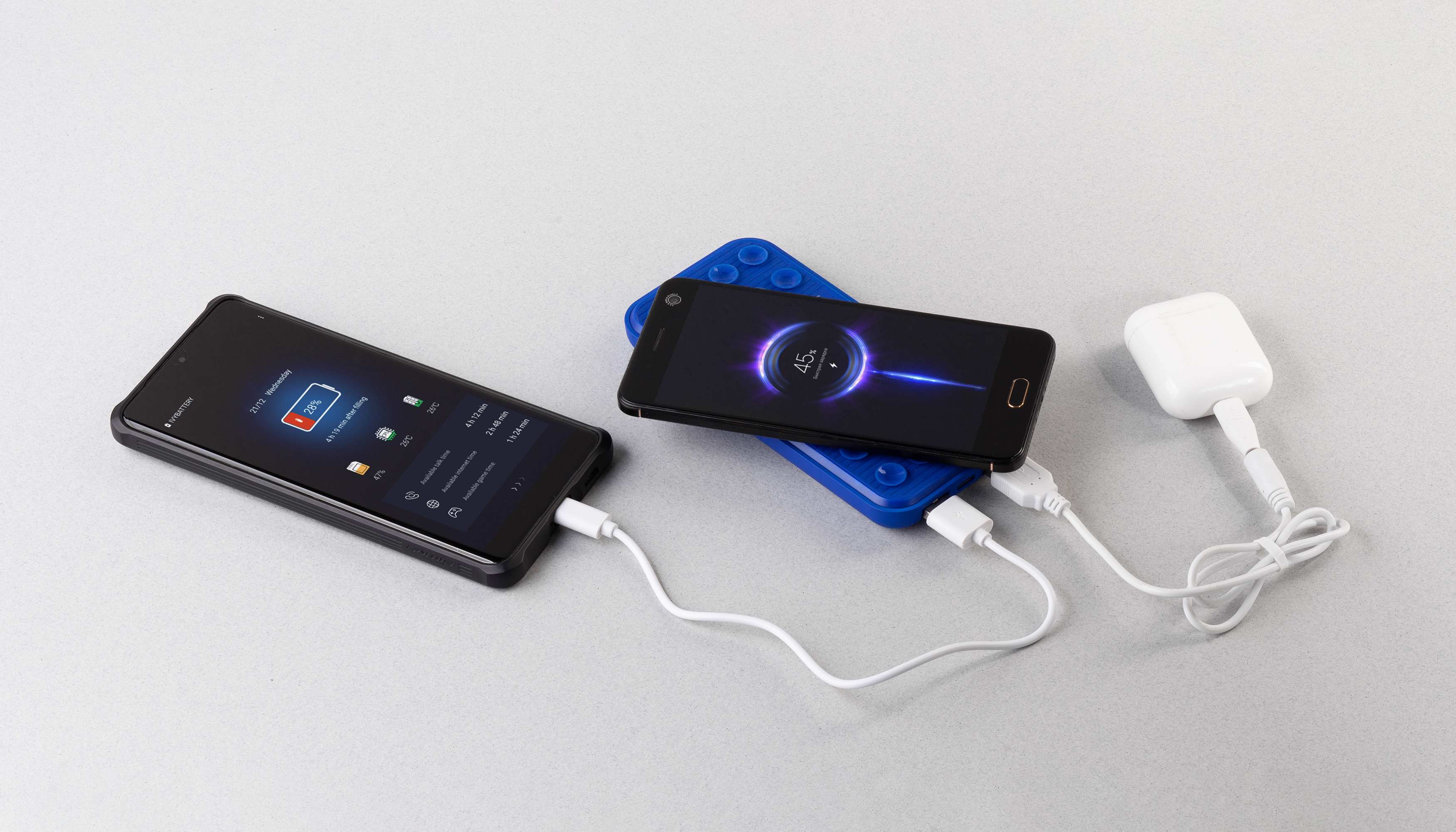 Беспроводное зарядное устройство "Sticky SOFTTOUCH", 10000 mAh с подсветкой логотипа и присосками-3