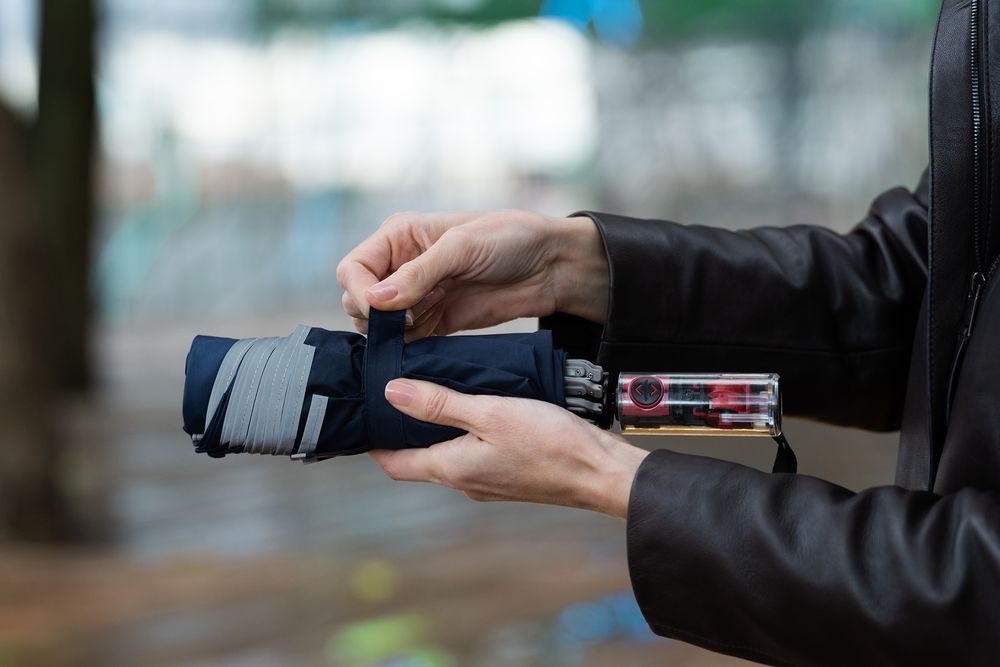 Зонт наоборот складной Futurum со светоотражающим кантом, темно-синий-3