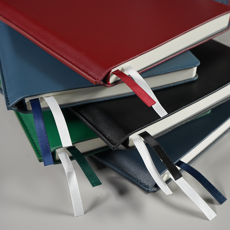 Ежедневник недатированный MAVE, зеленый, формат А5, блок в линейку, зеленый-7