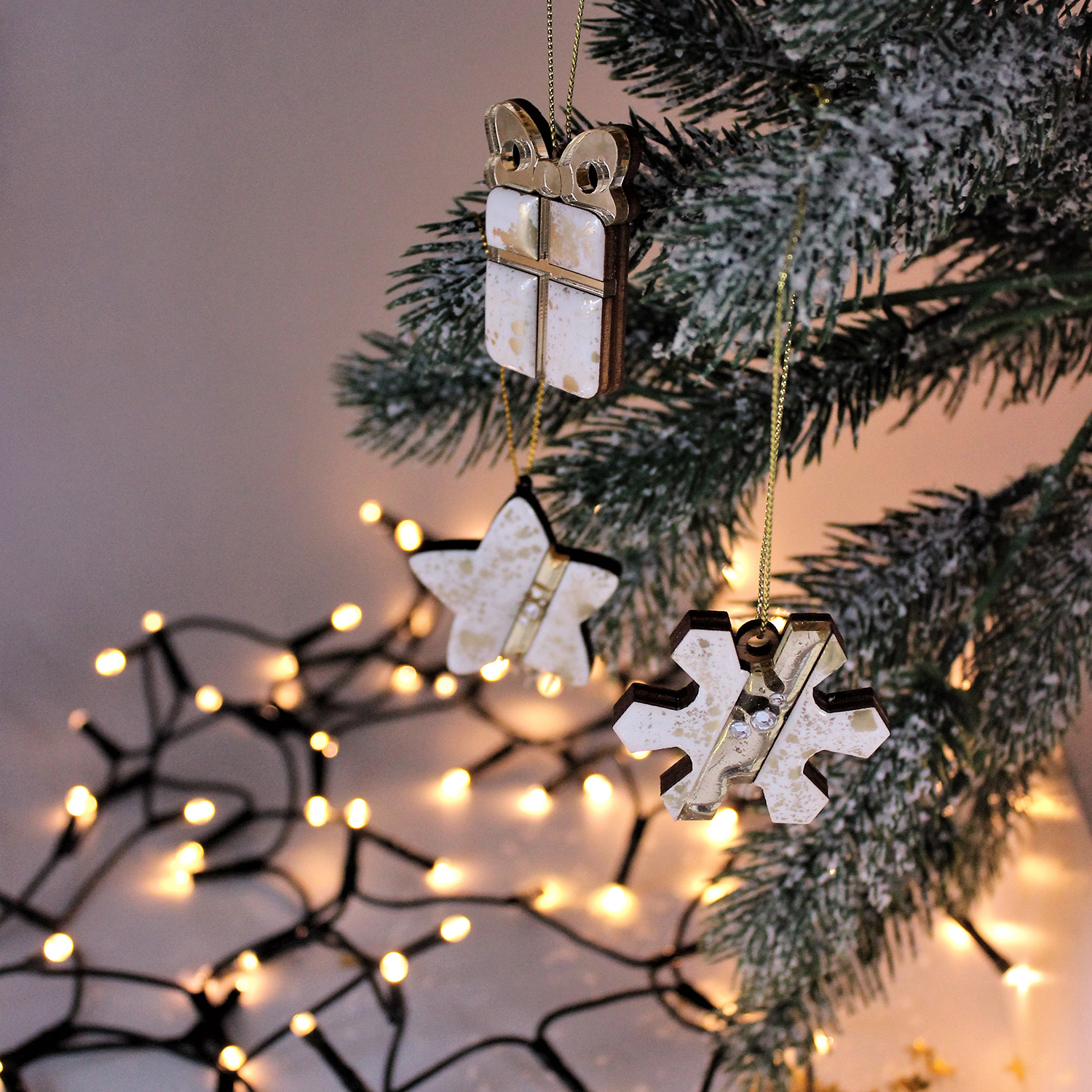 Ёлочная игрушка Звездочка (белый с золотым )-6